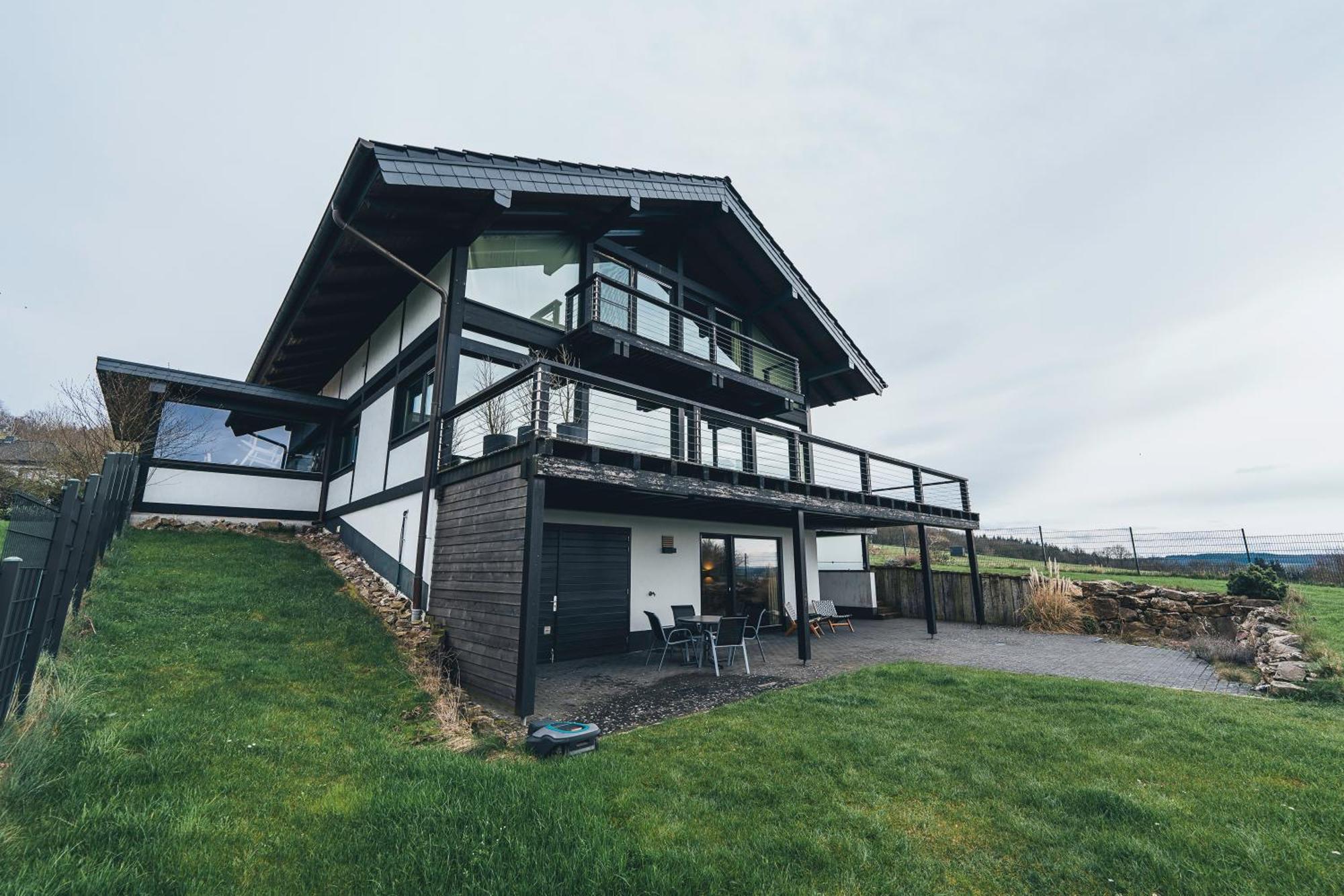 Hunsrueck Valley View Apartment With Cedar Sauna Bruschied 외부 사진