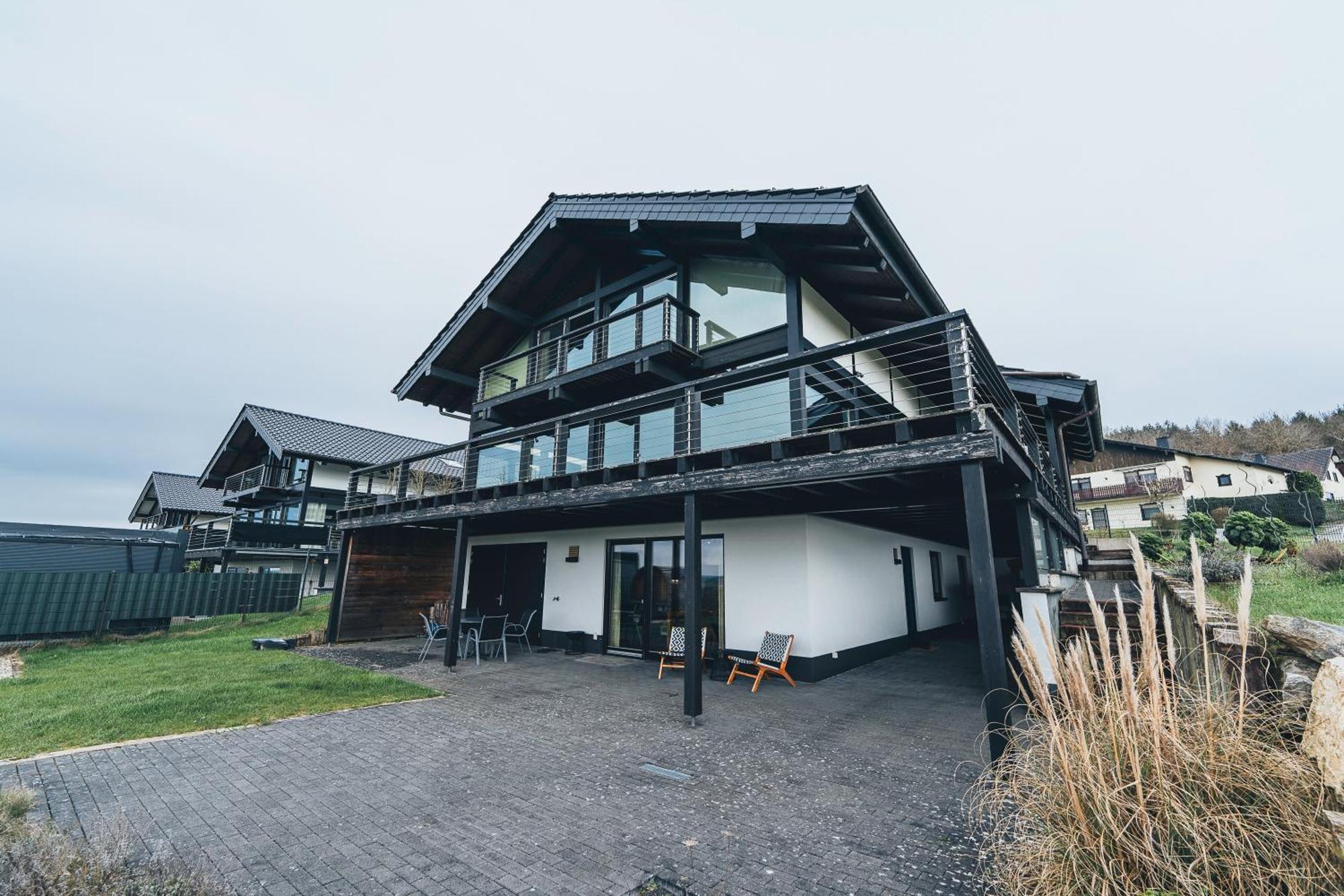 Hunsrueck Valley View Apartment With Cedar Sauna Bruschied 외부 사진